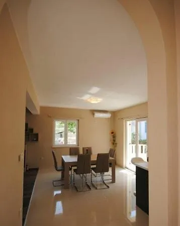 Villa Guliver Slatine Exterior photo